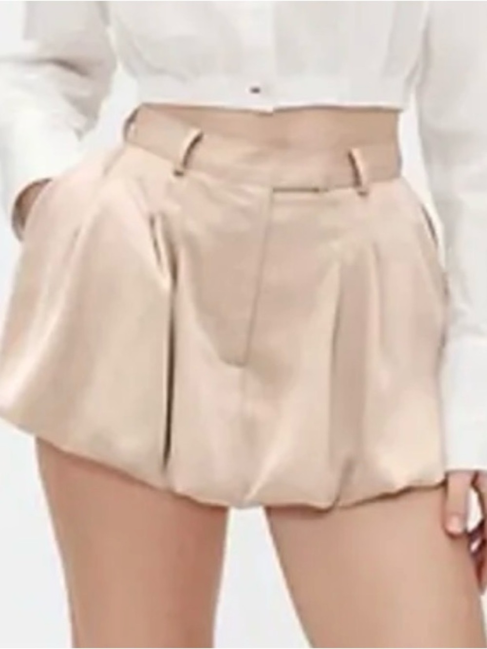 GAP High-Waist Pleated Shorts in Beige-NWT